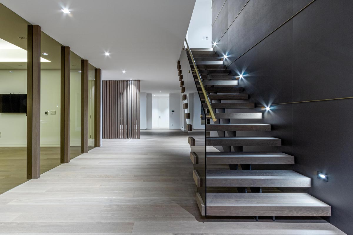 Mississauga modern residential interior