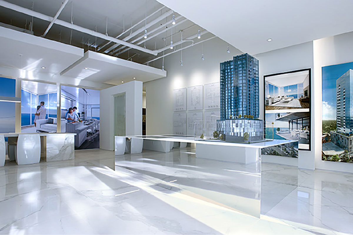 Nautiques Sales Centre interior