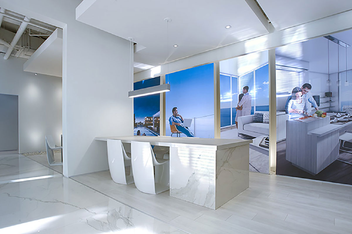 Nautiques Sales Centre interior